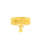 22k Yellow Gold Band Ring in size 6.25 and total gold weight of 3.97g