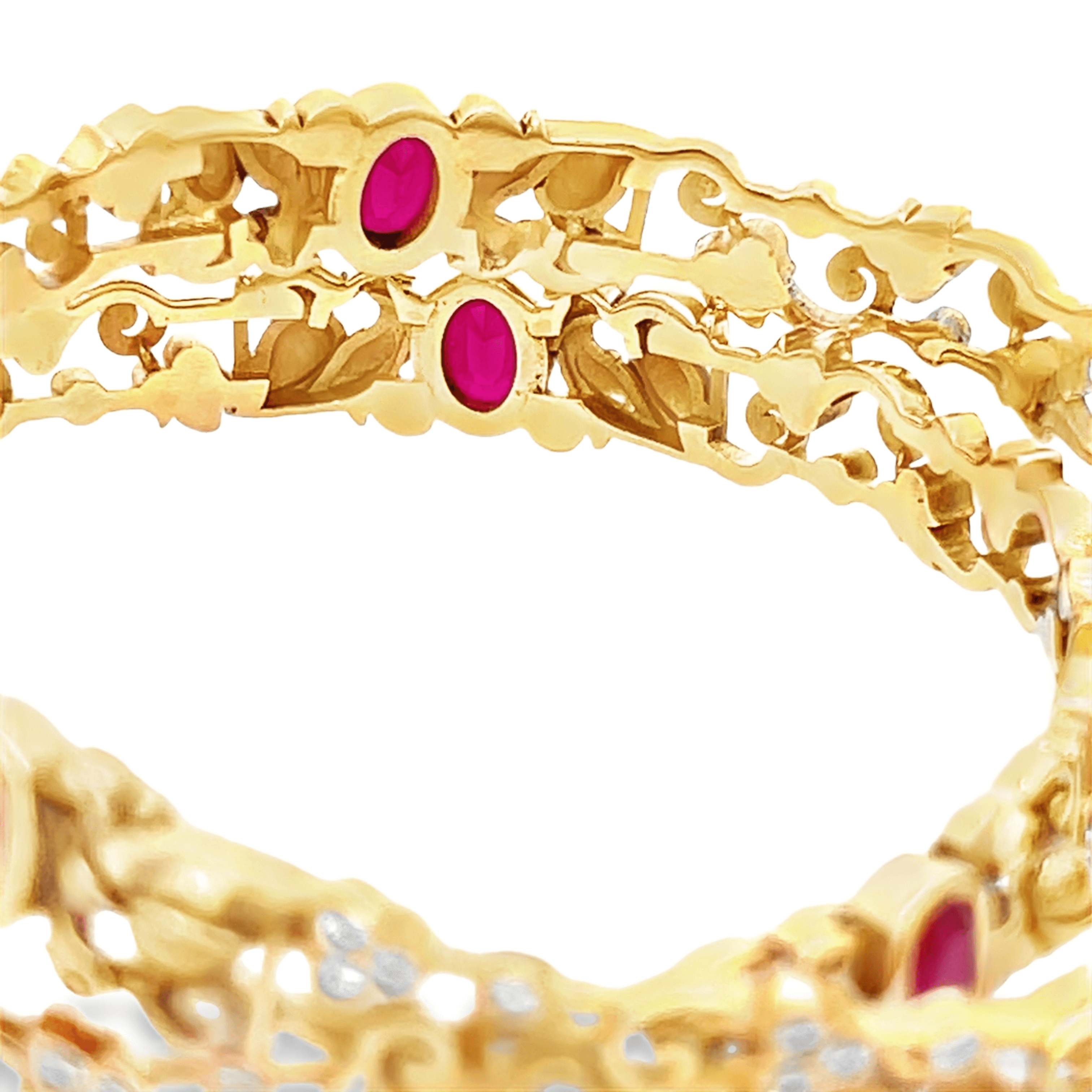 22K Yellow Ruby Antique Gemstones Bangles in size 2.6 and gold weight of 59.3g