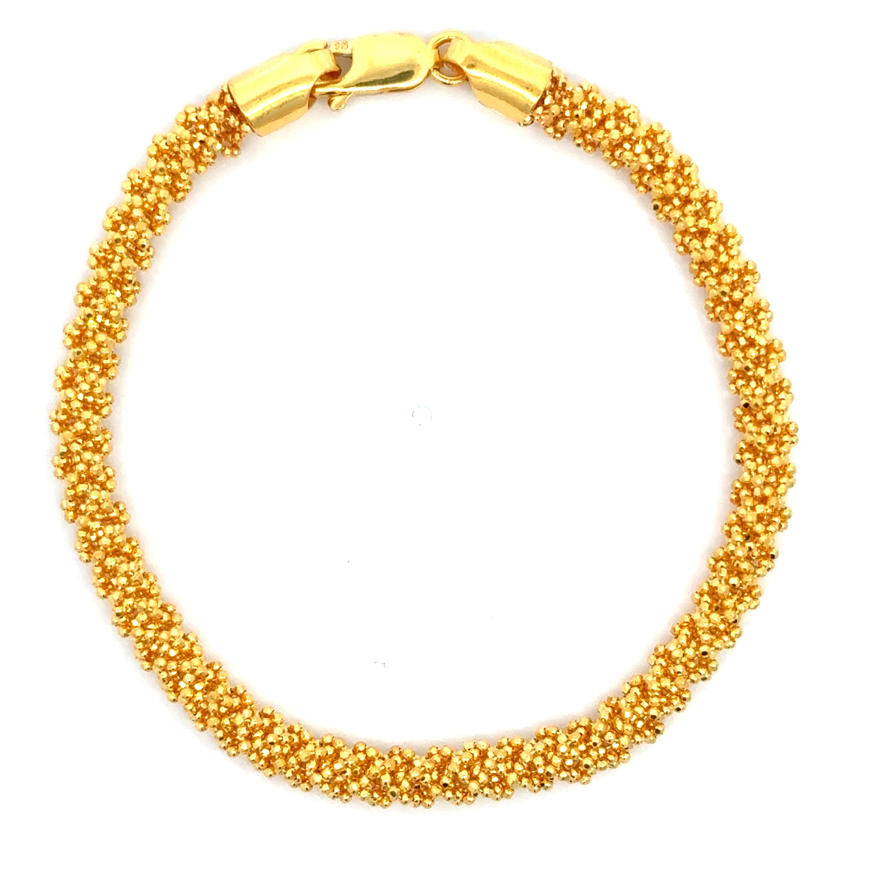 22k Yellow Gold Eye-catching Bold Filigree Bracelet measuring 5mm thickness x 7.5 inch length