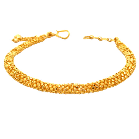 22k Yellow Gold Charm Chain Bracelet measuring 5mm thickness x 7.5 inch length