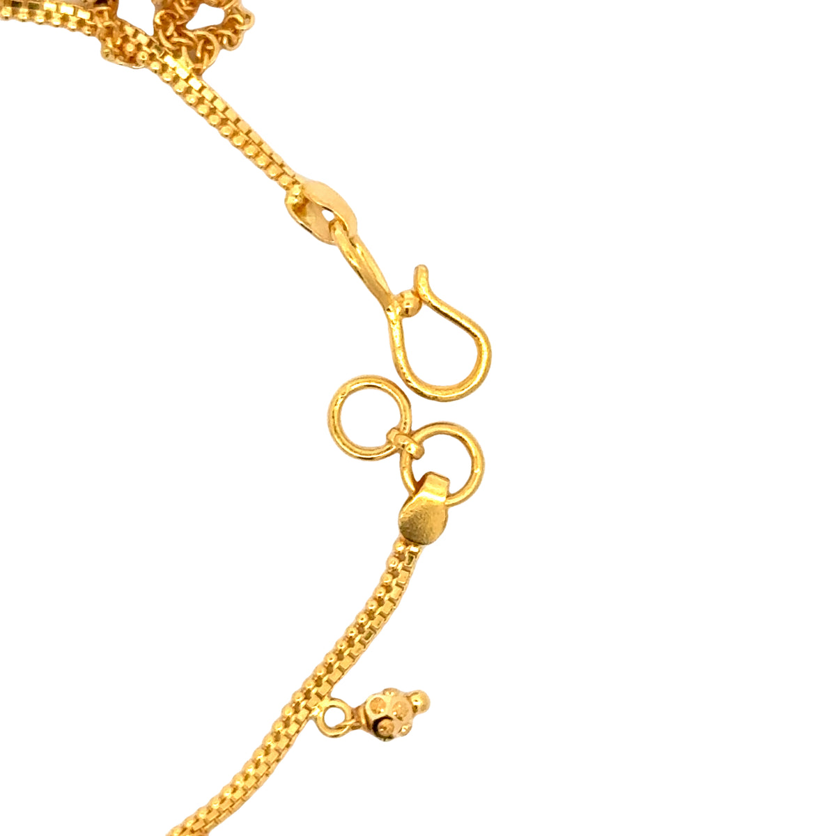 22k Yellow Gold Charm Chain Bracelet measuring 2mm thickness x 7.5 inch length