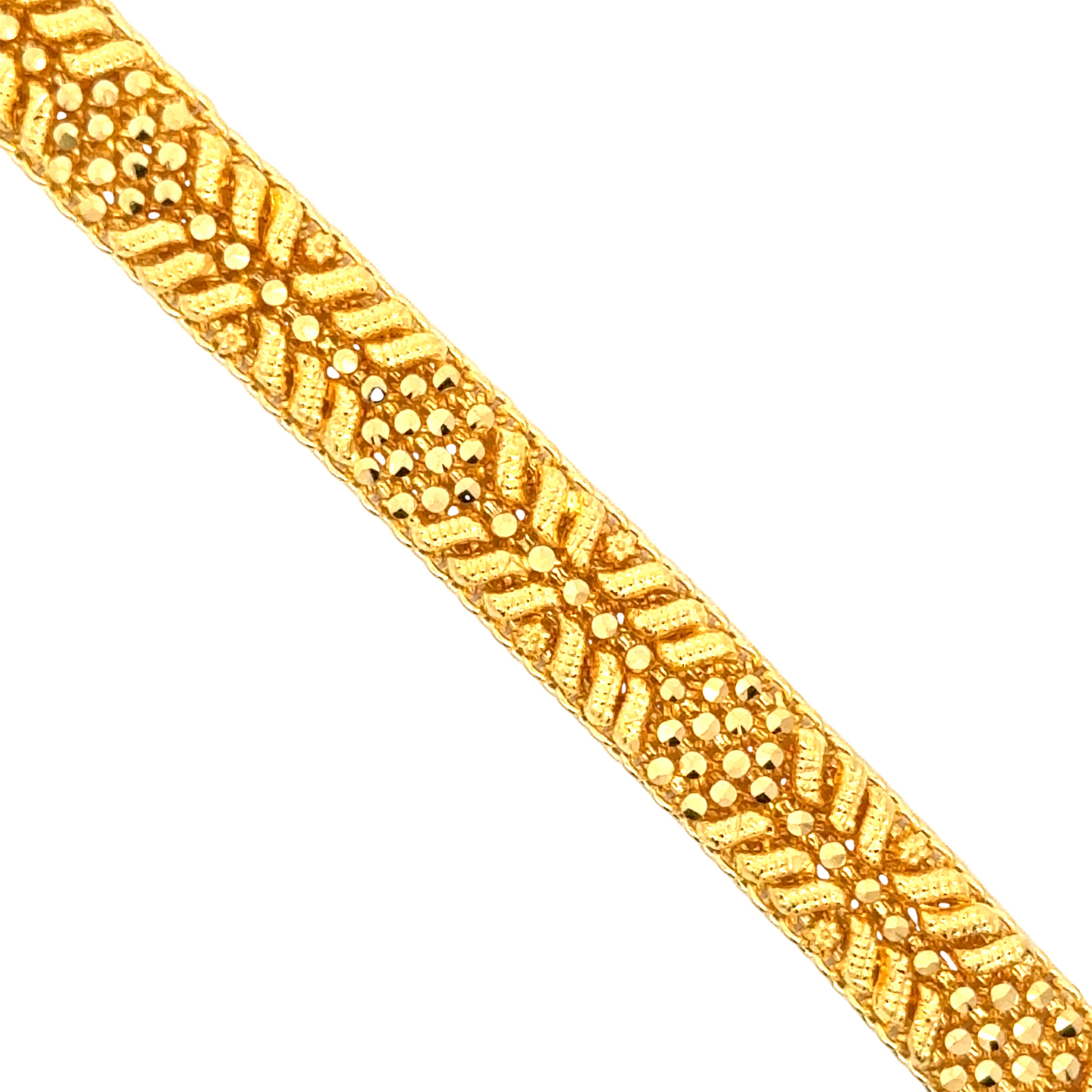 22k Yellow Gold Pata Filigree Bracelet measuring 8mm thickness x 7.5 inch length