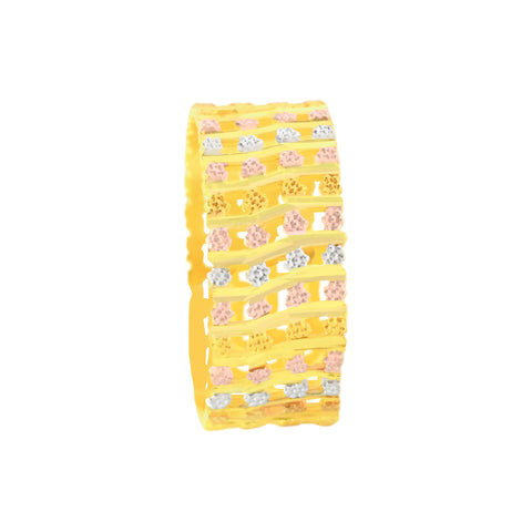 22k Three-Tone Gold Fancy Band Ring in size 8.5 and total gold weight of 4.77g