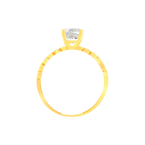 22k Yellow Cubic Zirconia Cocktail Ring in size 7.5 and total gold weight of 2.7g