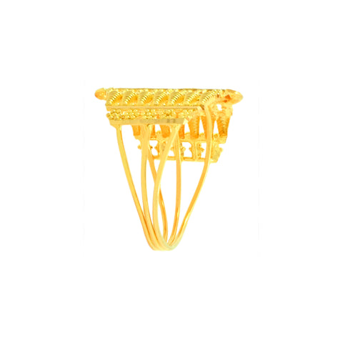 22k Yellow Gold Filigree Ring in size 7.2 and total gold weight of 3.61g