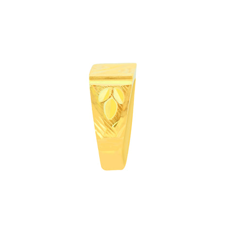 22k Yellow Gold Baby Ring in size 0.7 and total gold weight of 1.51g