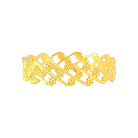 22k Yellow Gold Stylish Ring Band in size 7.5 and total gold weight of 2.07g