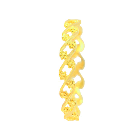 22k Yellow Gold Fancy Ring Band in size 8 and total gold weight of 1.39g