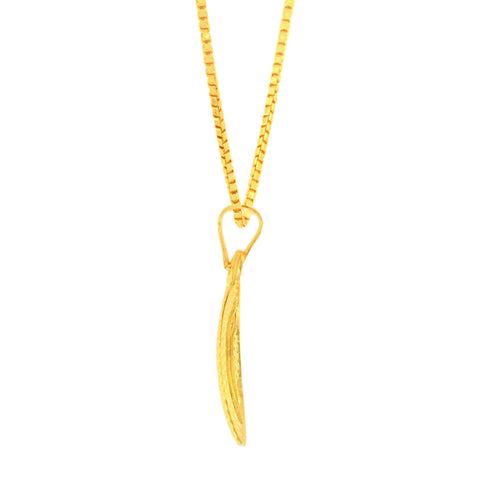 22K Yellow Gold Intricate Fancy Pendant and Earrings Set