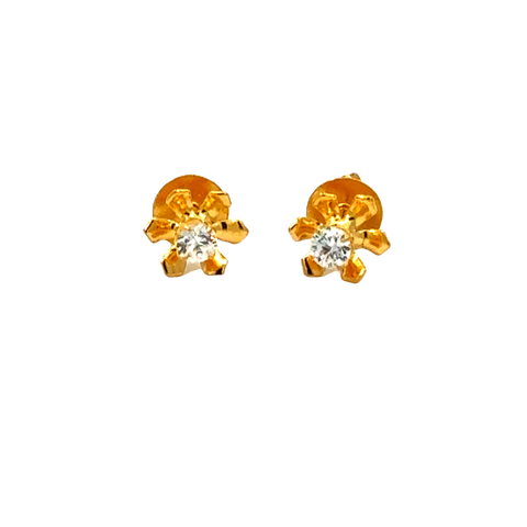 22k Yellow Gold Cubic Zirconia Floral Stud Earrings with gold weight of 0.606g