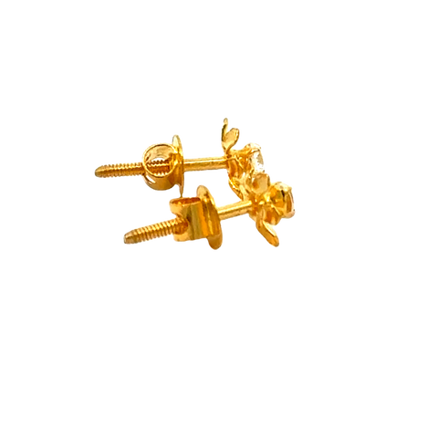 22k Yellow Gold Cubic Zirconia Floral Stud Earrings with gold weight of 0.578g