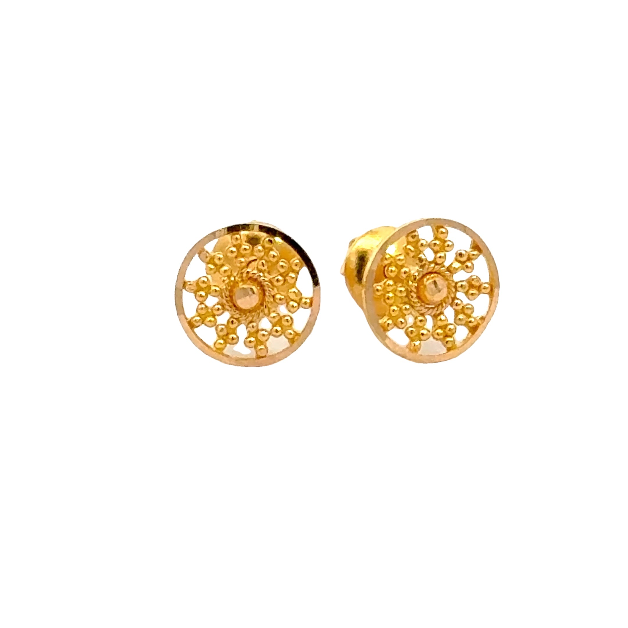 22k Yellow Gold Filigree Earrings with gold weight of 1.5g