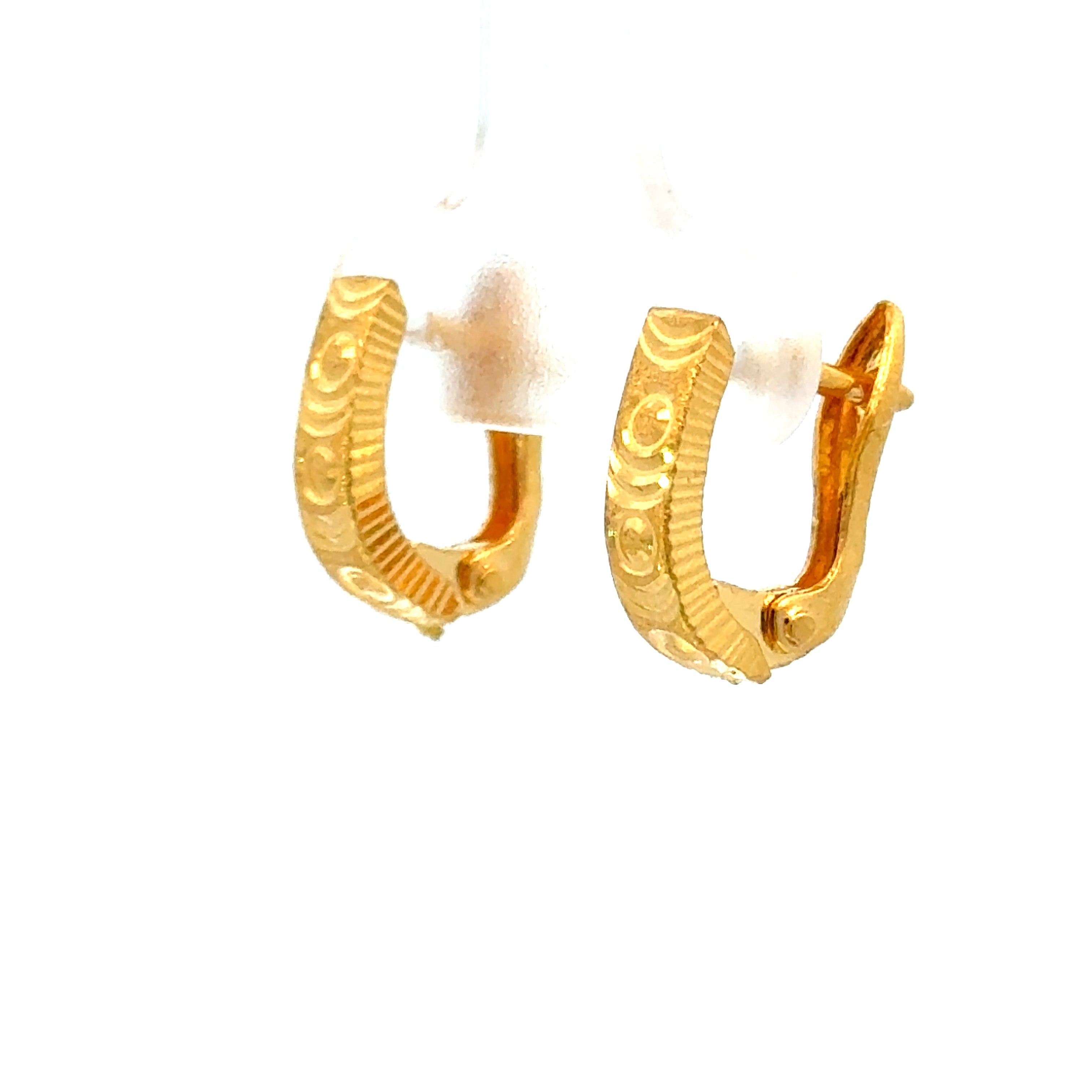 22k Yellow Gold Huggies Earrings with gold weight of 2.84g