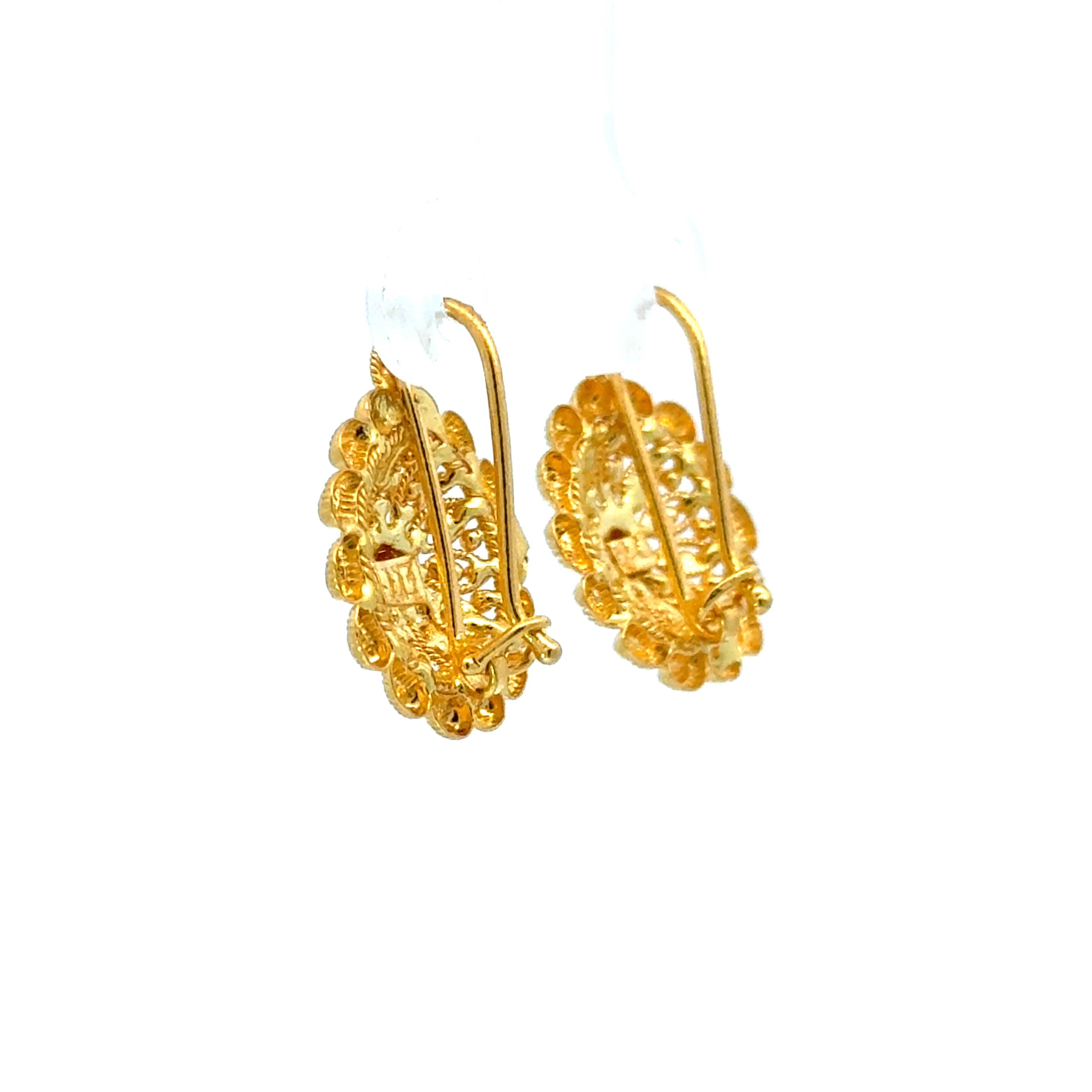 22k Yellow Gold Filigree Earrings with gold weight of 3.85g