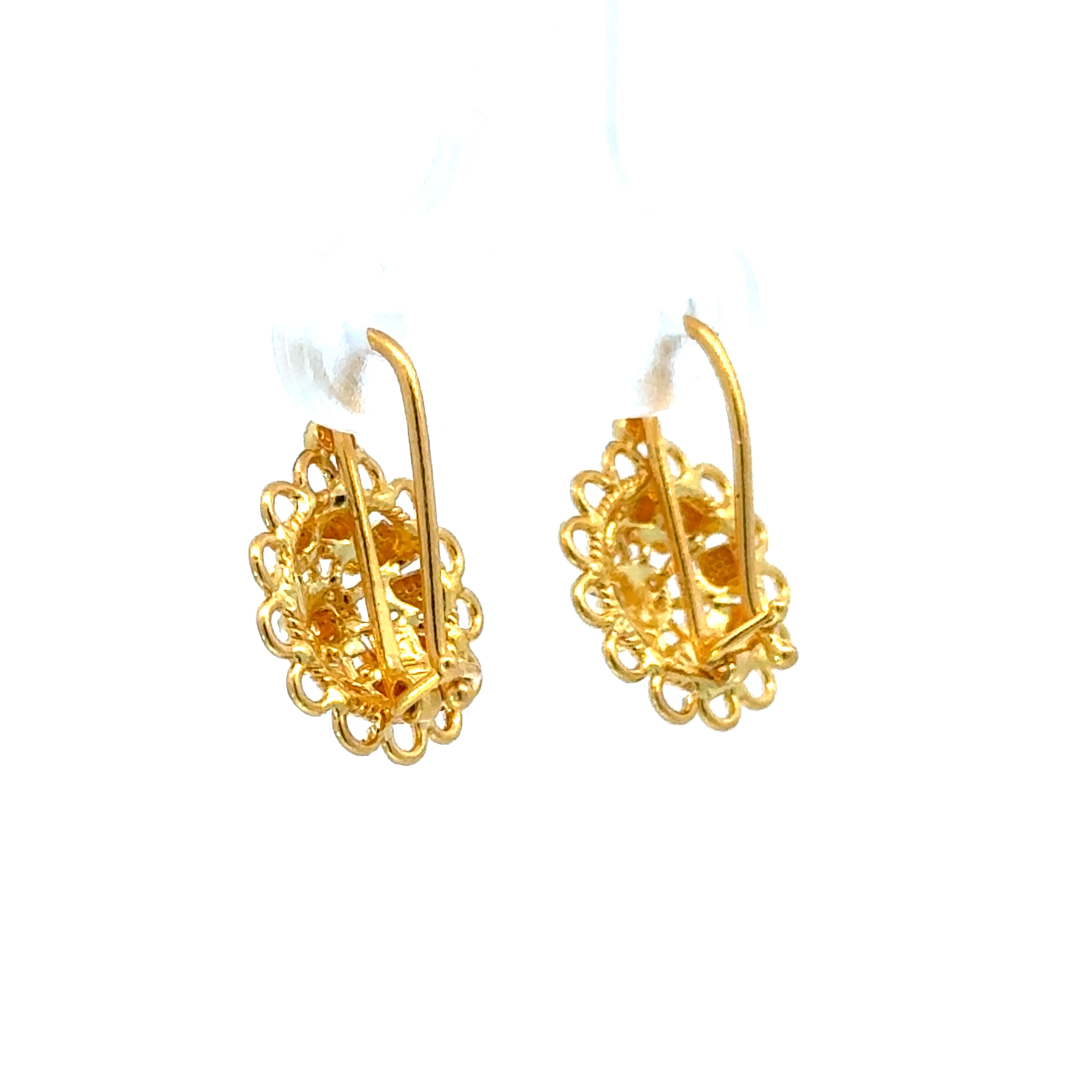 22k Yellow Gold Filigree Earrings with gold weight of 2.72g