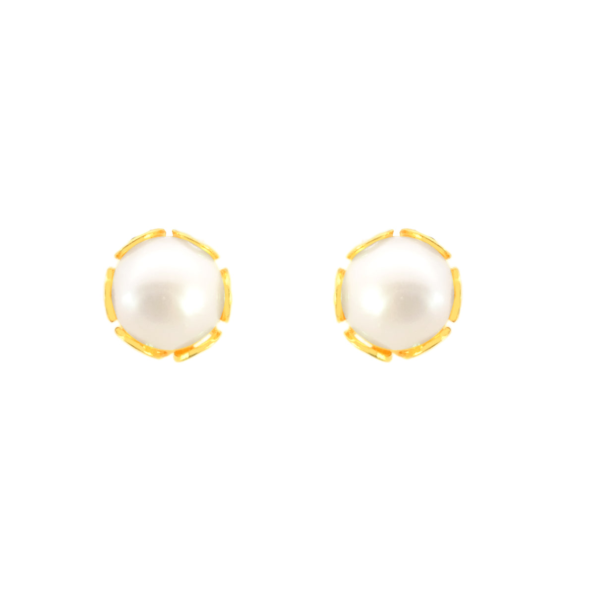 22k Yellow Gold Stud Pearl Earrings with gold weight of 1.45g