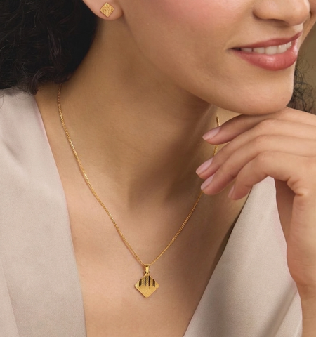 22K Yellow Gold Modern Fancy Pendant and Earrings Set