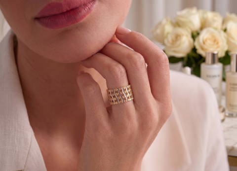 22k Three-Tone Gold Artistic Fancy band Ring in size 6.5 and total gold weight of 4.52g