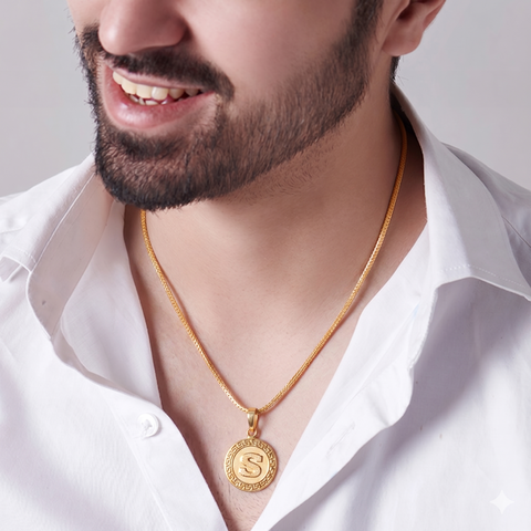 22K Yellow Gold Initial S Pendant with gold weight of 2.04g
