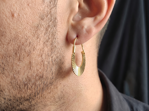 22k Yellow Gold Men's Earrings with gold weight of 2.44g