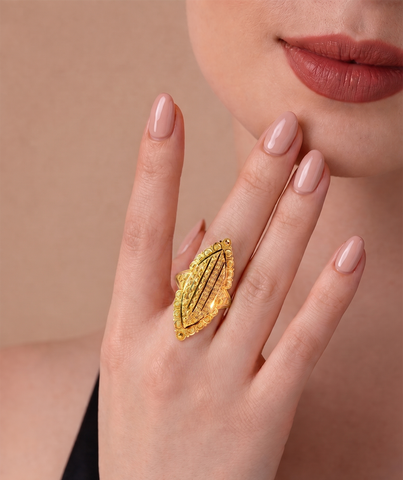 22k Yellow Fancy Marquise Gold Ring in size 7.25