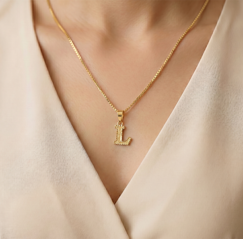 22K Yellow Gold Initial L Pendant with gold weight of 0.74g