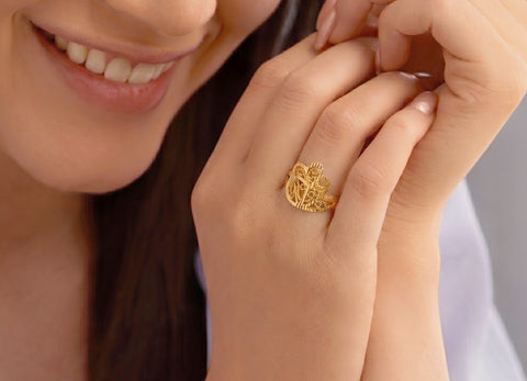 22k Yellow Gold Filigree Ring in size 7 and total gold weight of 3.09g
