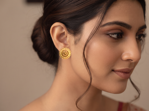 22k Yellow Gold Filigree Earrings with gold weight of 5.31g