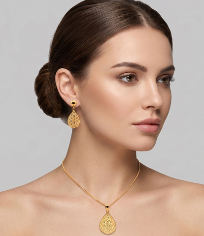 22K Yellow Gold Luminous Filligree Pendant and Earrings Set