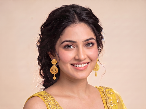 22k Yellow Gold Dangler Earrings with gold weight of 7.37g