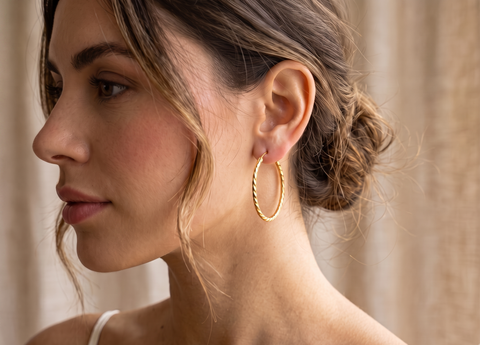 22k Yellow Gold Hoop Earrings with gold weight of 2.08g