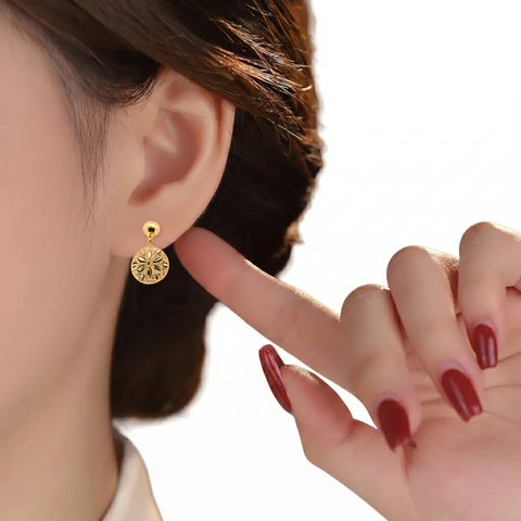 22k Yellow Gold Filigree Dangler Large Earrings with gold weight of 2.33g