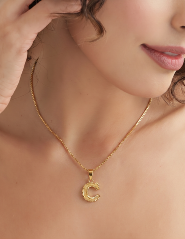 22K Yellow Gold Initial Initial C Pendant with gold weight of 0.72g