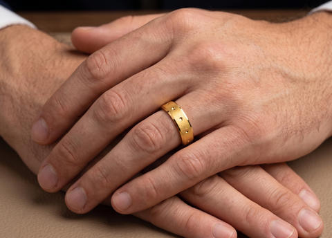 22k Yellow Gold Dapper Stylish Wedding Band Ring measuring 8 x 6mm  thickness