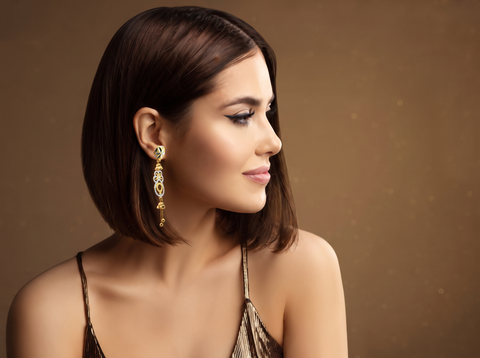 22k Two-Tone Gold Dangler Earrings with gold weight of 4.61g