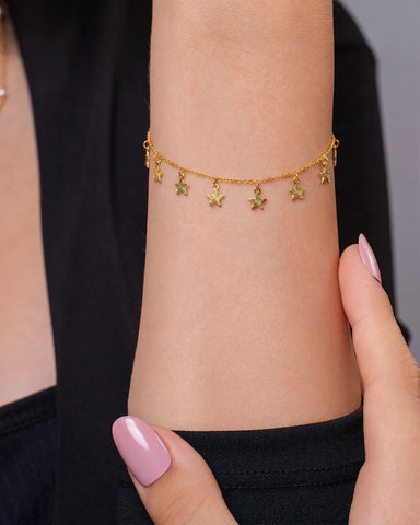 22K Yellow Gold Star Charm Bracelet measuring 0.83mm thickness x 7.5 inch length