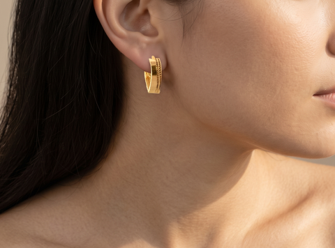 22k Yellow Gold Hoop Earrings with gold weight of 3.54g