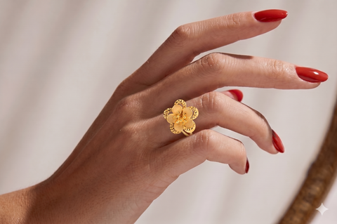 22k Yellow Gold Floral Ring in size 6.8 and total gold weight of 1.74g
