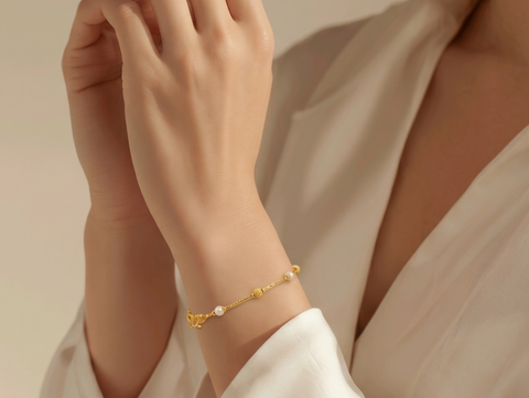 22K Yellow Gold Pearl-Bead Bracelet measuring 0.86mm thickness x 7 inch length