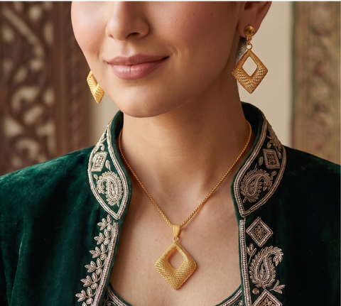 22K Yellow Gold Geometric Pendant and Earrings Set