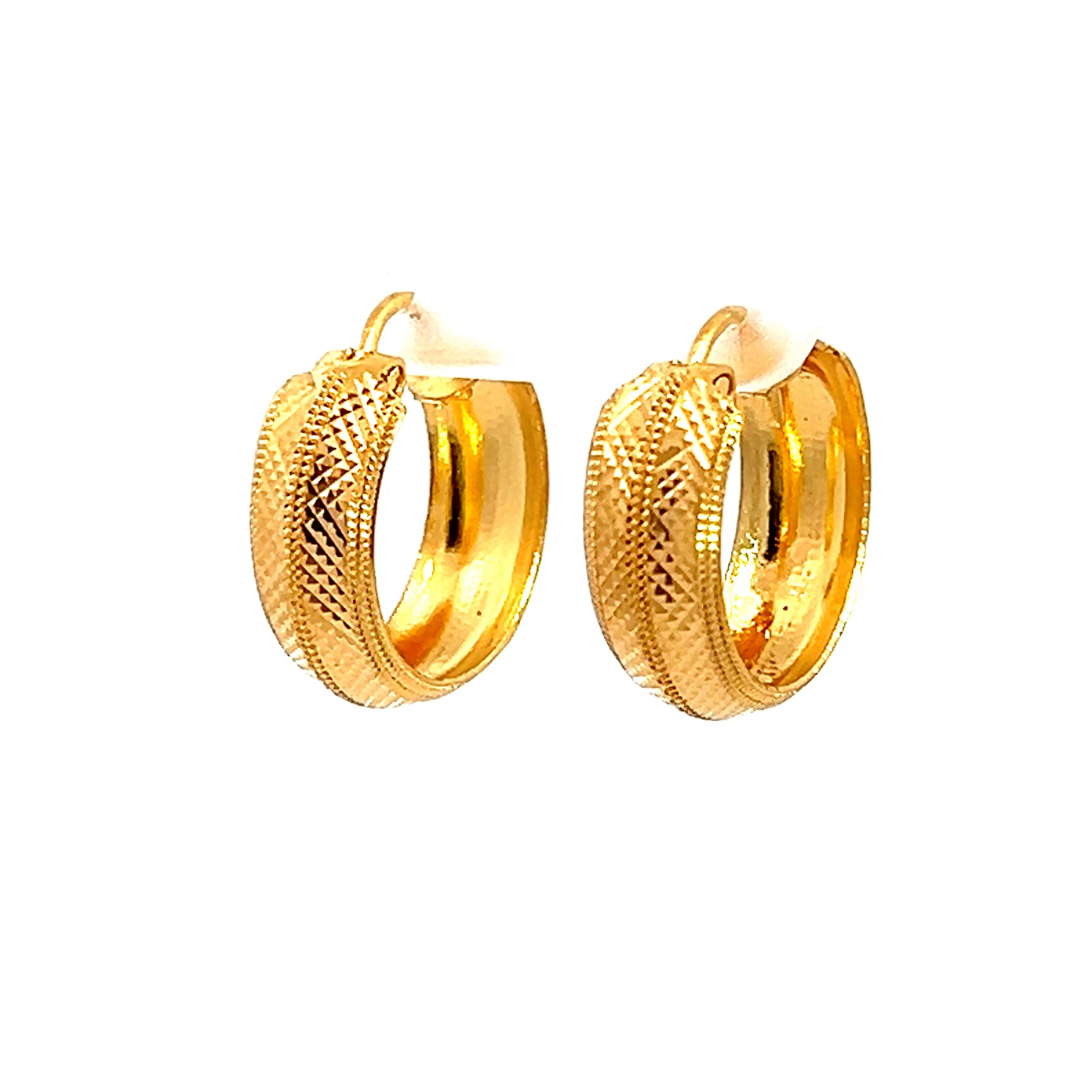 22k Yellow Gold Medium Shimmery Patterned Earrings