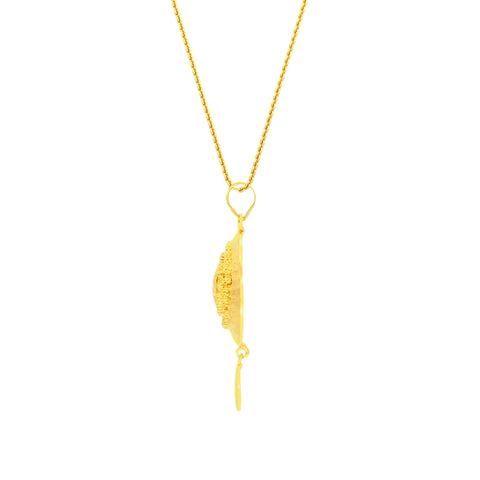 22K Yellow Gold Eye-catching Filigree Pendant and Earrings Set