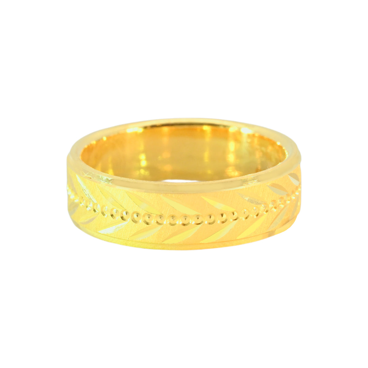 22k Yellow Gold Immaculate Pristine Wedding Band Ring measuring 8 x 6mm  thickness