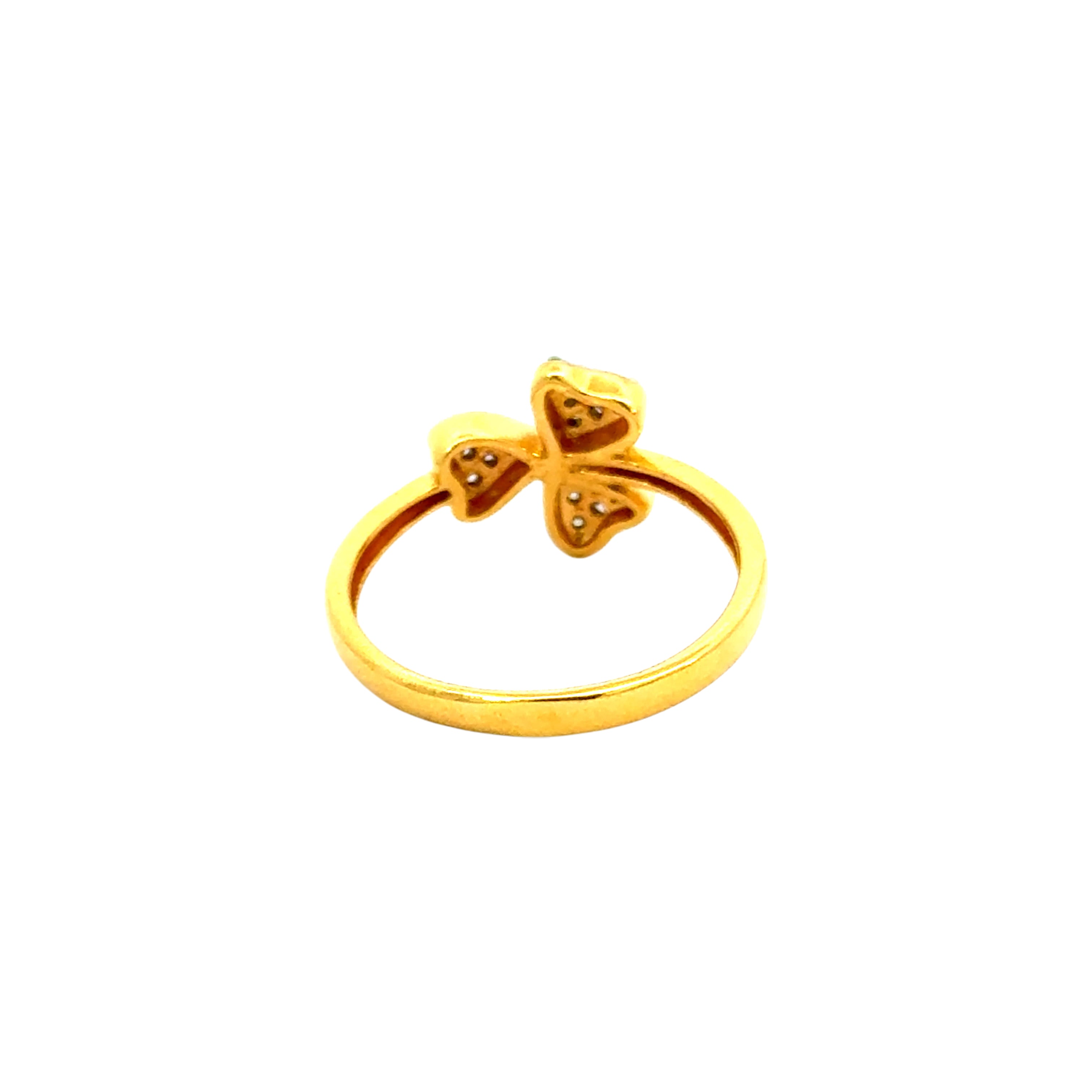 22k Yellow Cubic Zirconia Cocktail Fancy Clover  Rings in size 7 and total gold weight of 3.53g