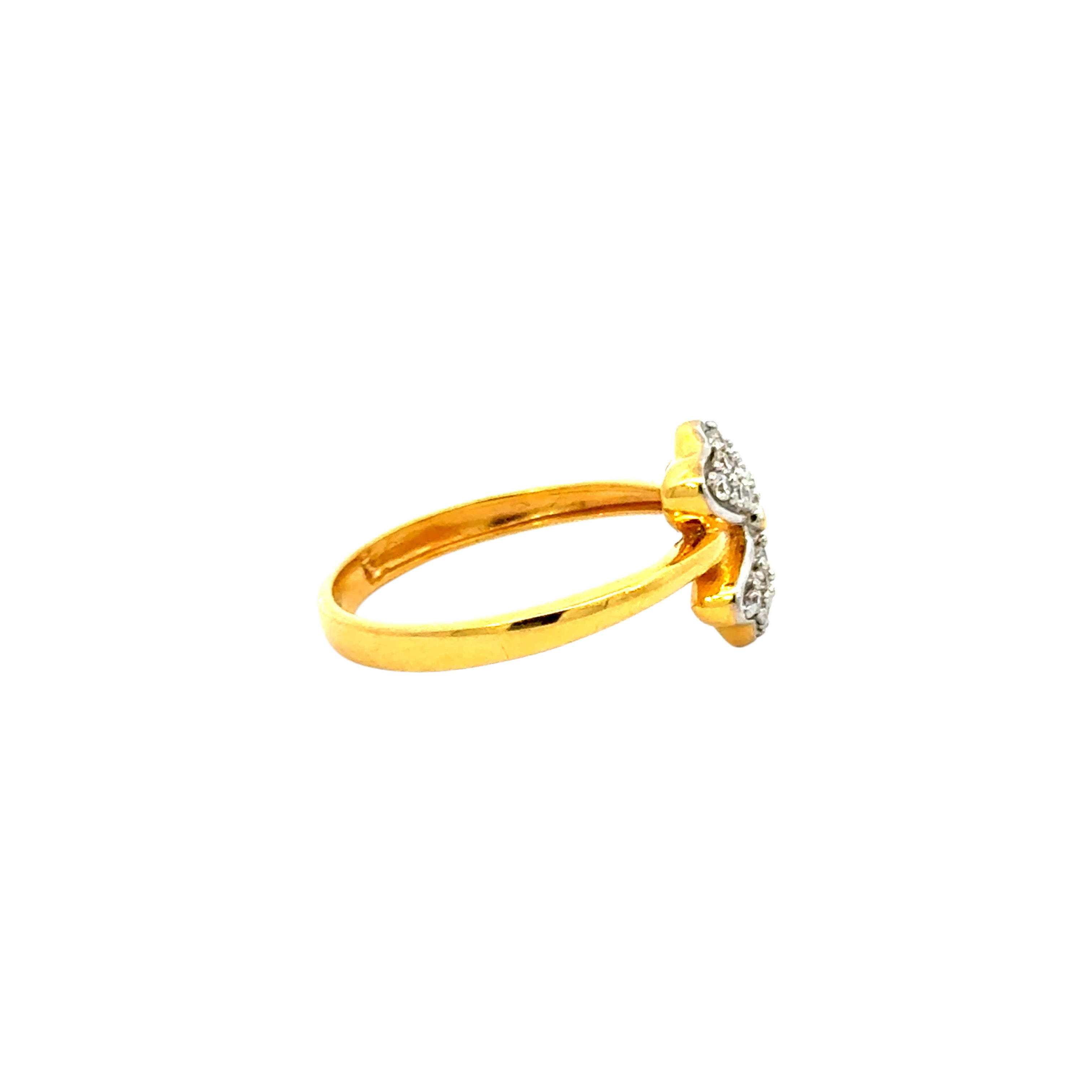 22k Yellow Cubic Zirconia Cocktail Fancy Clover  Rings in size 7 and total gold weight of 3.53g
