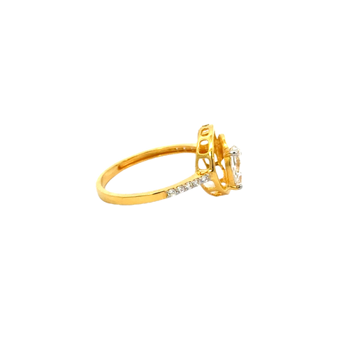 22k Yellow Cubic Zirconia Cocktail Fancy Rings in size 7.5 and total gold weight of 2.66g