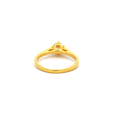 22k Yellow Cubic Zirconia Solitaire Cocktail Rings in size 7 and total gold weight of 4.09g