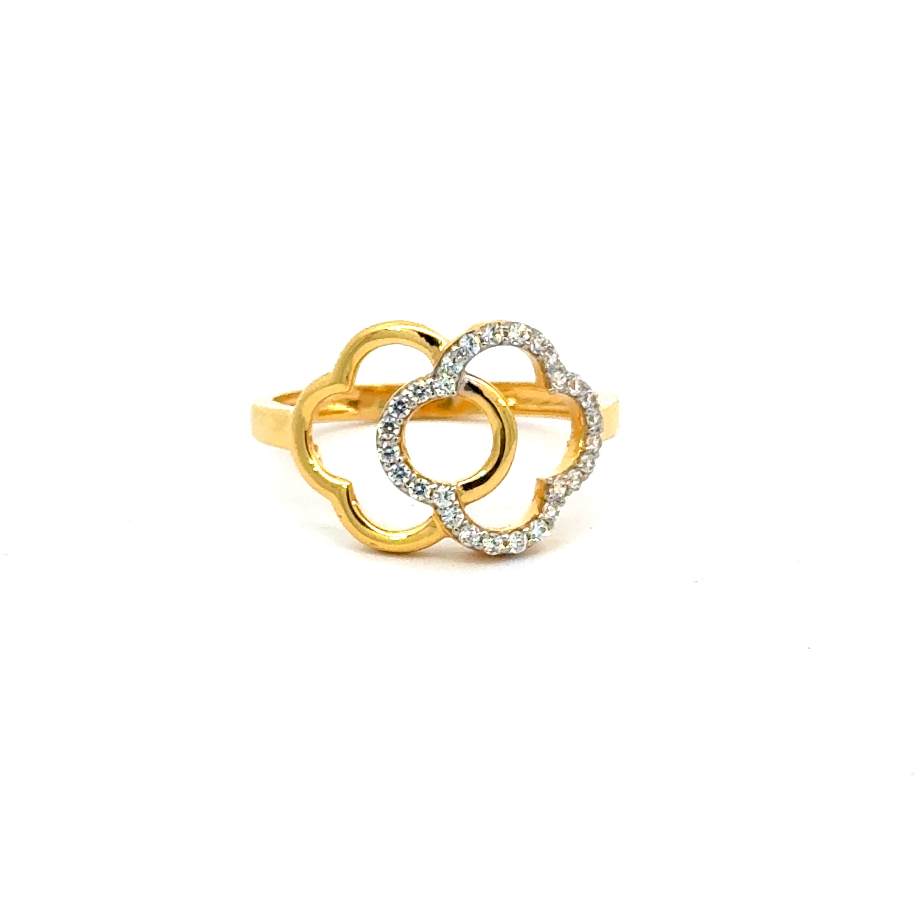 22k Yellow Cubic Zirconia Cocktail Fancy Clover  Rings in size 8 and total gold weight of 2.84g