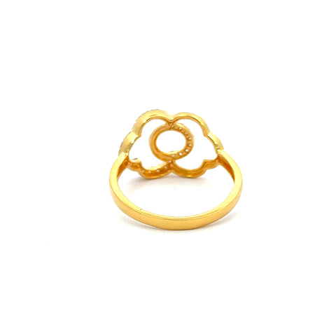 22k Yellow Cubic Zirconia Cocktail Fancy Clover  Rings in size 8 and total gold weight of 2.84g