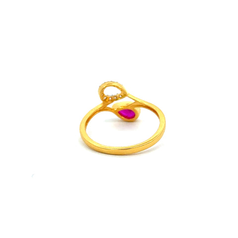 22k Yellow Cubic Zirconia Cocktail Fancy Petite  Rings in size 6.5 and total gold weight of 2.54g